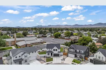 4892 S Snarr Haven Ct W, Taylorsville, UT 84129 - Photo 30