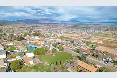 650 E Bridger Ln, Elk Ridge, UT 84651 - Photo 10