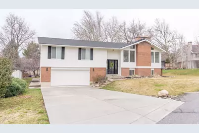 732 Sheringham Ct, Farmington, UT 84025 - Photo 2