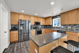 892 N Flint Circle, Tooele, UT 84074 - Photo 10