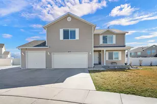892 N Flint Circle, Tooele, UT 84074 - Photo 2