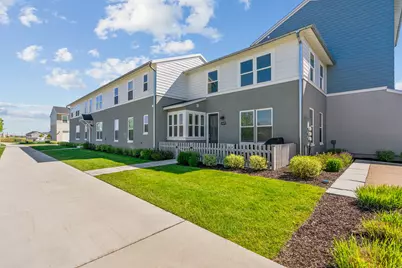 10499 S Liv Way, South Jordan, UT 84009 - Photo 4