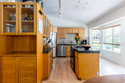 7717 S 3500 E, Cottonwood Heights, UT 84121 - Photo 10