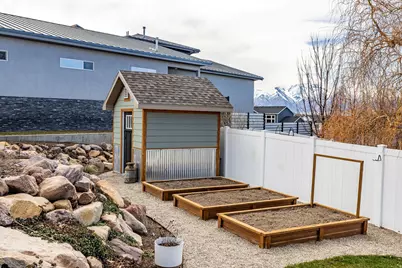 599 S 330 W, Providence, UT 84332 - Photo 4