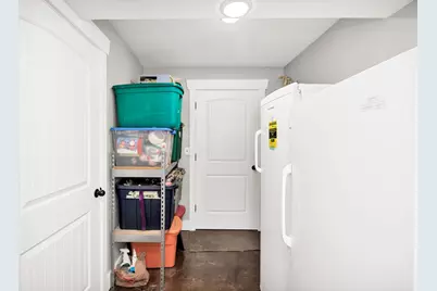 599 S 330 W, Providence, UT 84332 - Photo 36