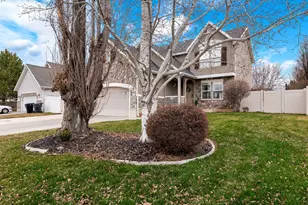 1032 N 780 W, Clinton, UT 84015 - Photo 2