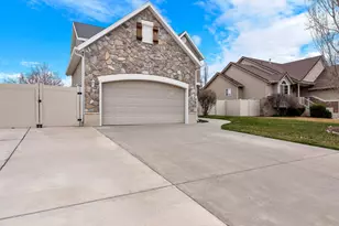 1032 N 780 W, Clinton, UT 84015 - Photo 22