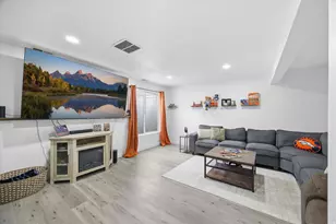 7939 N Dundee Dr, Eagle Mountain, UT 84005 - Photo 20