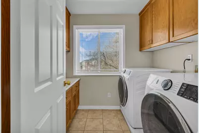 882 E Windsor Ln N, Kaysville, UT 84037 - Photo 24