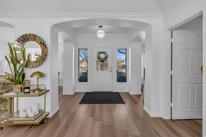 882 E Windsor Ln N, Kaysville, UT 84037 - Photo 4