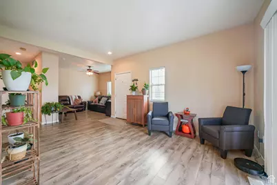 1898 W Pointe Loop, Lehi, UT 84048 - Photo 6