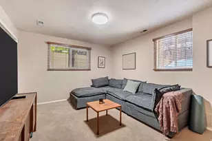 4797 S 2124 E, Holladay, UT 84117 - Photo 18