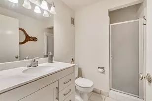 4797 S 2124 E, Holladay, UT 84117 - Photo 20