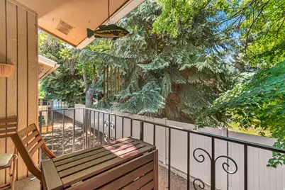 4797 S 2124 E, Holladay, UT 84117 - Photo 10