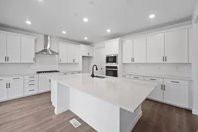 3317 S Zigzag Heron Dr #801, Saratoga Springs, UT 84045 - Photo 8