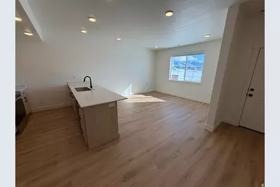 279 W 690 N, Smithfield, UT 84335 - Photo 4