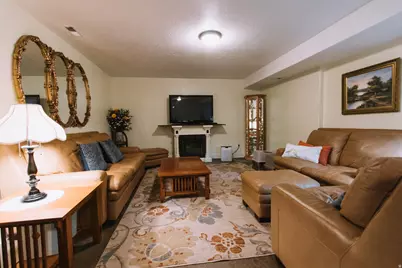 5645 S 4525 W, Hooper, UT 84315 - Photo 32