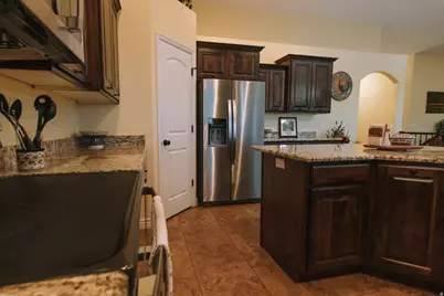 5645 S 4525 W, Hooper, UT 84315 - Photo 8