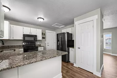 3615 S Deann Dr, West Valley, UT 84128 - Photo 6