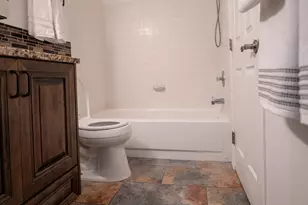 5333 S Beacon Hill Circle, Taylorsville, UT 84123 - Photo 12