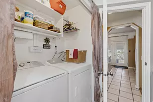 1320 E Woodhill Circle, Sandy, UT 84092 - Photo 32