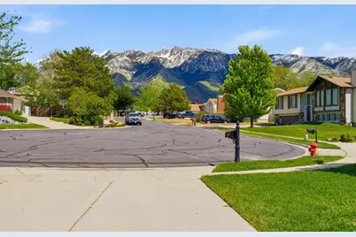 1320 E Woodhill Cir, Sandy, UT 84092 - Photo 46