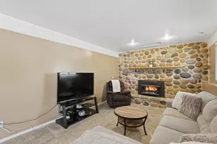 1320 E Woodhill Circle, Sandy, UT 84092 - Photo 28