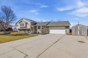 1320 E Woodhill Circle, Sandy, UT 84092 - Photo 1