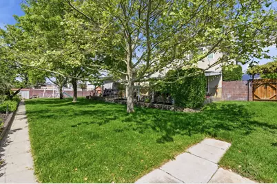 1320 E Woodhill Cir, Sandy, UT 84092 - Photo 38