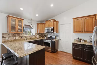1320 E Woodhill Cir, Sandy, UT 84092 - Photo 8
