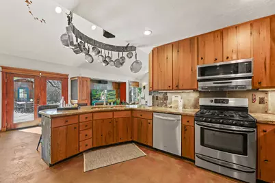 1532 E Saint Marks Ct, Millcreek, UT 84124 - Photo 10