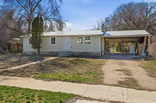 131 W 400 N, Malad City, ID 83252 - Photo 2