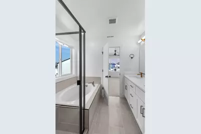 2414 W Santa Fe Dr, Mapleton, UT 84664 - Photo 12