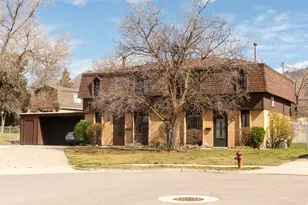 1899 E Wellington Circle, Holladay, UT 84117 - Photo 4