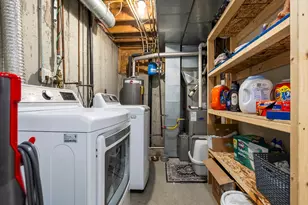 1056 N 300 W, American Fork, UT 84003 - Photo 16