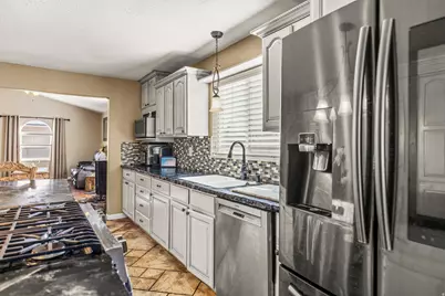 91 W 100 S, Central Valley, UT 84754 - Photo 10