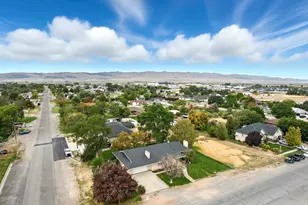 715 N 400 E, Nephi, UT 84648 - Photo 16