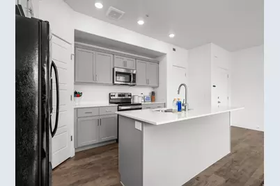 1076 W 490 S #204, American Fork, UT 84003 - Photo 4