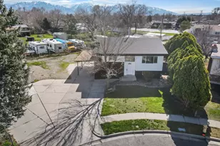 3055 S Dennis Circle, West Valley, UT 84120 - Photo 6