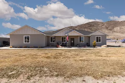 851 N 280 E, Elsinore, UT 84724 - Photo 2