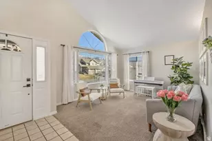 462 S Pitford Dr, Centerville, UT 84014 - Photo 2