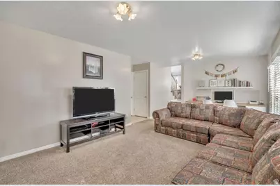 462 S Pitford Dr, Centerville, UT 84014 - Photo 14