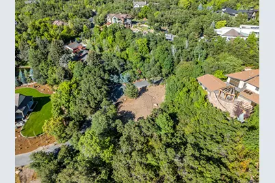 3316 E Lone Springs Cv S, Sandy, UT 84092 - Photo 2