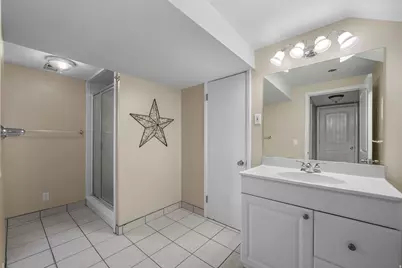 876 E Chariot Dr, Sandy, UT 84094 - Photo 22