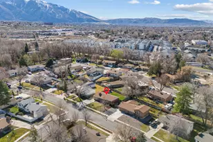 876 E Chariot Dr, Sandy, UT 84094 - Photo 36