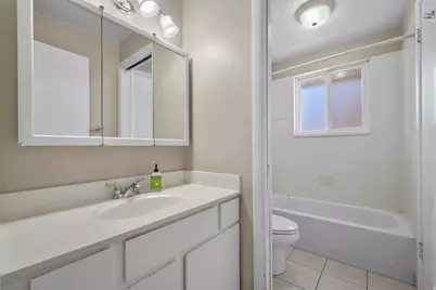 876 E Chariot Dr, Sandy, UT 84094 - Photo 14