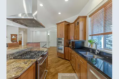 1932 E Charleston Ln, Holladay, UT 84121 - Photo 10