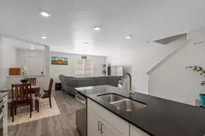 8552 W Cordero Dr, Magna, UT 84044 - Photo 6