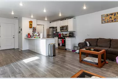 1822 N Blue Iris Ave #1055, Tooele, UT 84074 - Photo 6