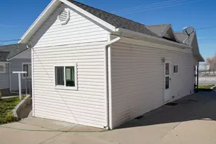 268 E Vine St S, Tooele, UT 84074 - Photo 10